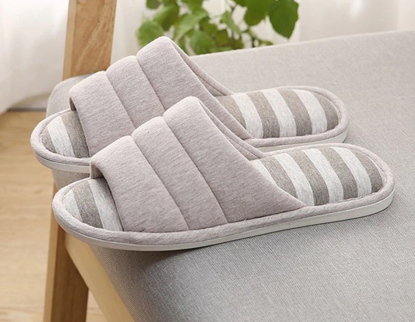 Pantoufles de maison pour hommes A3 gris clair 43