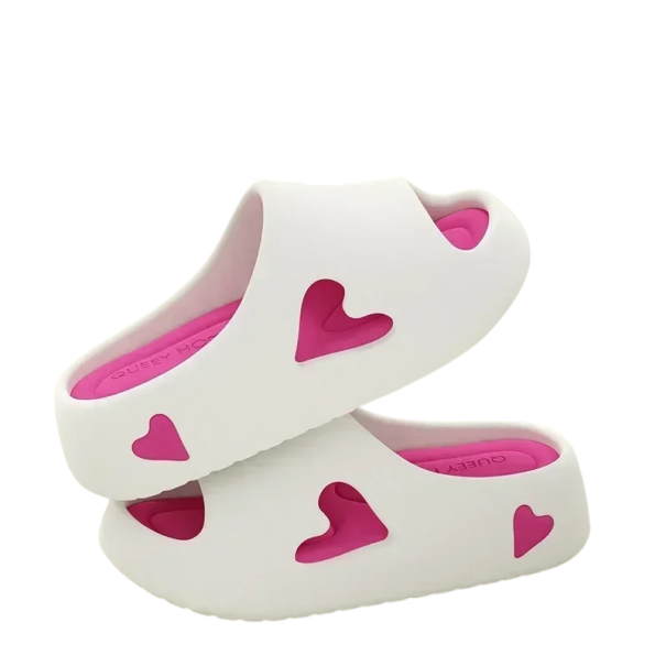 Pantoufles pour femmes avec cœurs découpés en matériau EVA Ouverture à l'avant Semelle épaisse Chaussures d'été pour la maison blanc 35-36