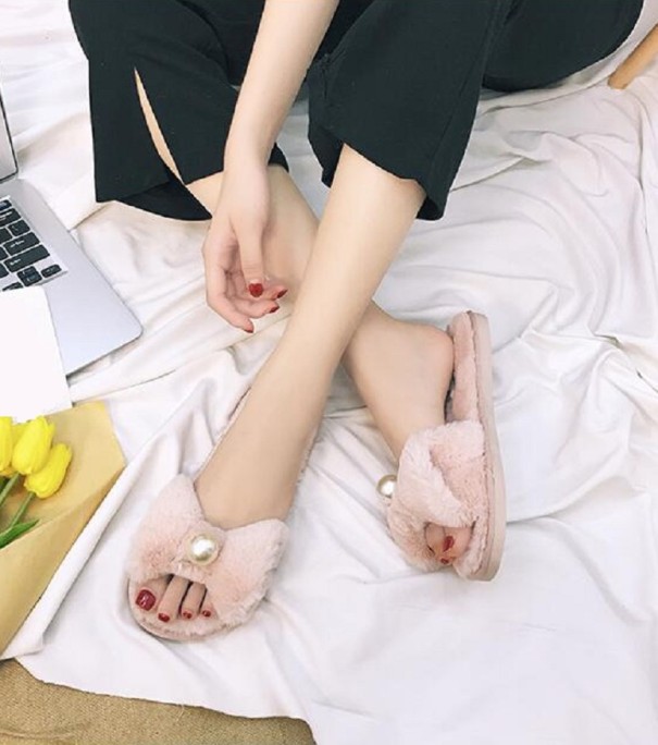 Pantoufles pour femmes avec perle rose 39
