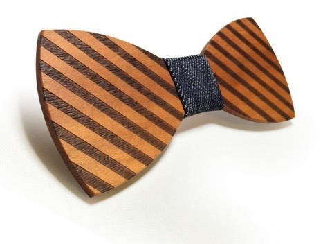 Papillon in legno con striscia incisa J644 9