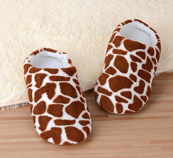 Papuci de damă cu model animal maro 34