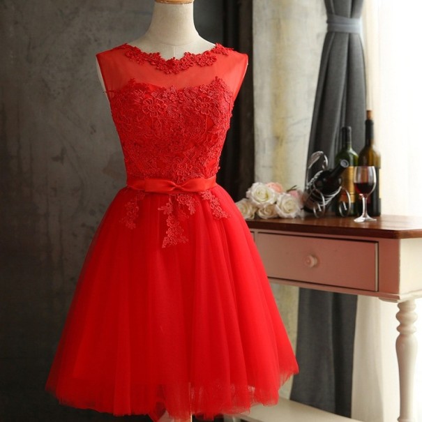 Partykleid aus Spitze rot XL