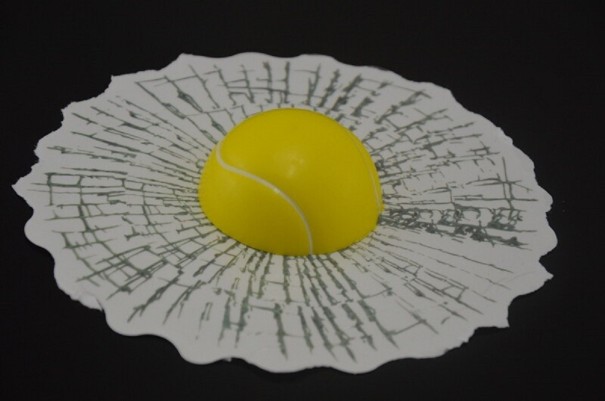 Pegatina divertida para coche con una pelota 4