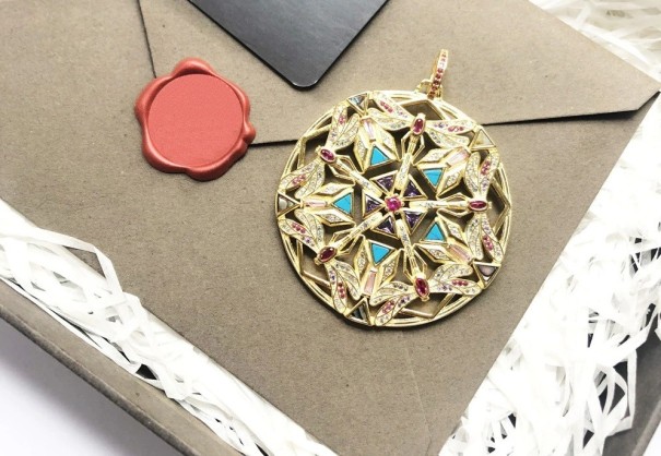 Pendentif amulette pour femme D703 1