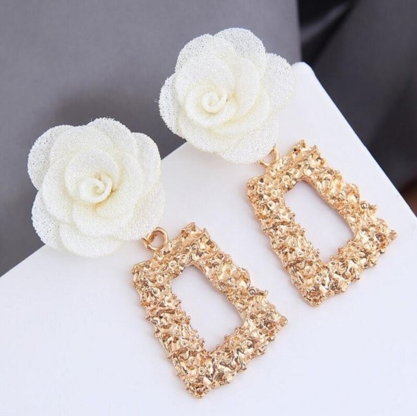 Pendientes colgantes de mujer con flores blanco