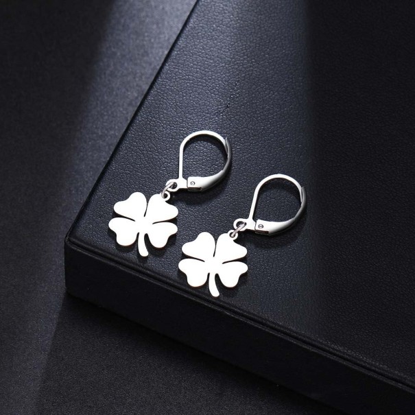 Pendientes colgantes de mujer con trébol de cuatro hojas plateado