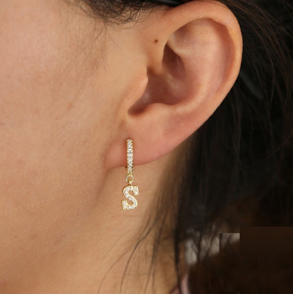 Pendientes de aro para mujer con letras del alfabeto dorado F