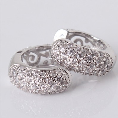 Pendientes de mujer con un bonito diseño. 1