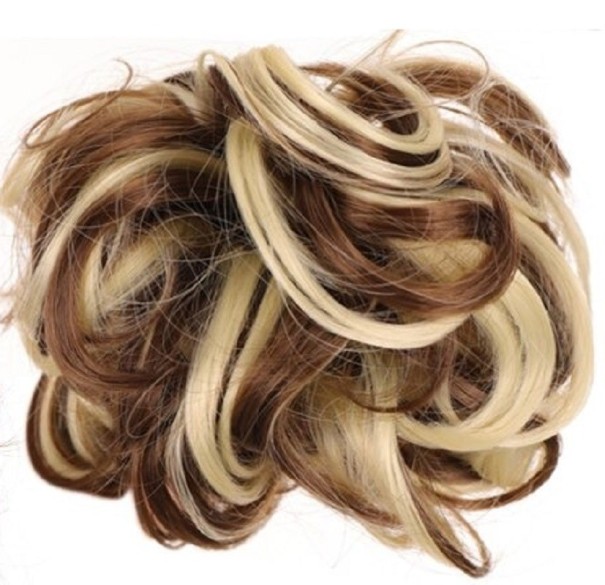 Penteado encaracolado com clipe 1