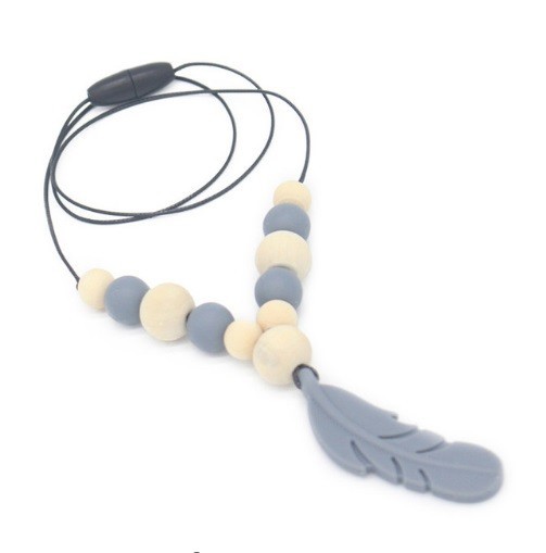 Perline in silicone con piuma J2729 grigio