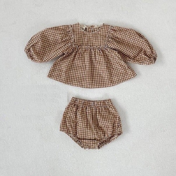 Pigerbluse og shorts L1343 brun 0-6 måneder