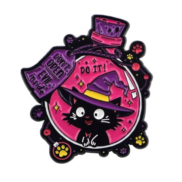 Pin de gato negro con sombrero y botellita aproximadamente 3,3 x 3,1 cm pin de colores con inscripción y motivo animal para mochila, ropa, accesorio 1