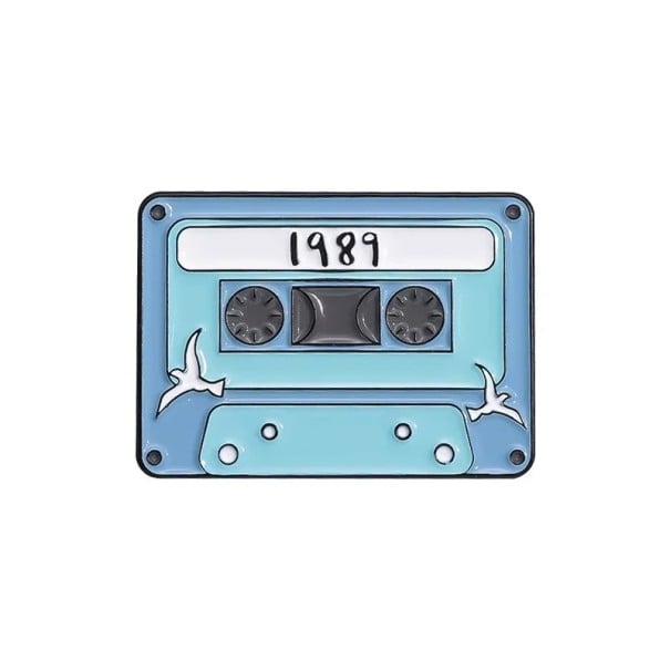 Pin esmaltado de cassette musical 1989 aproximadamente 2,8 × 2 cm broche metálico azul insignia retro para solapa mochila bolso ropa 1