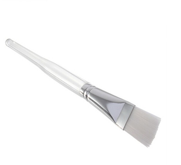 Pinceau pour appliquer des masques sur le visage 1