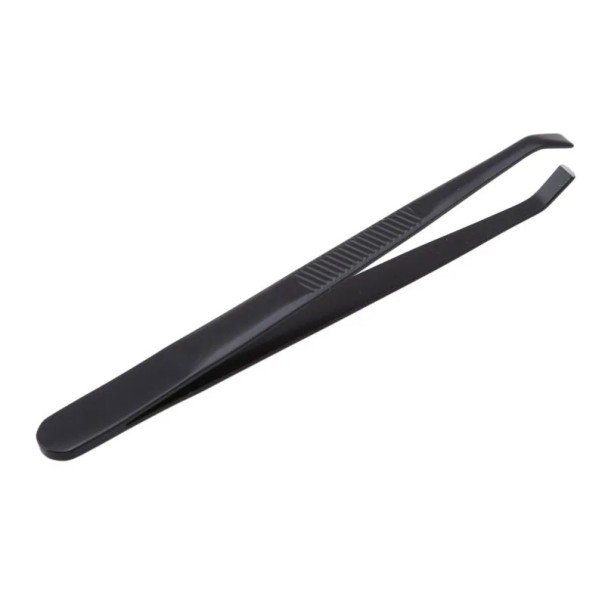 Pinzette für Augenbrauen Flacher schräger Kopf Maße 8,5 x 0,6 x 1,2 cm Edelstahl Gebogenes Ende Riffelgriff Für die Augenbrauen- und Haarentfernung schwarz