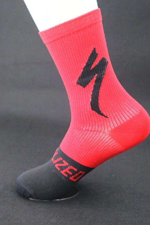 Pitkät sukat painatuksella tummanvaaleanpunainen