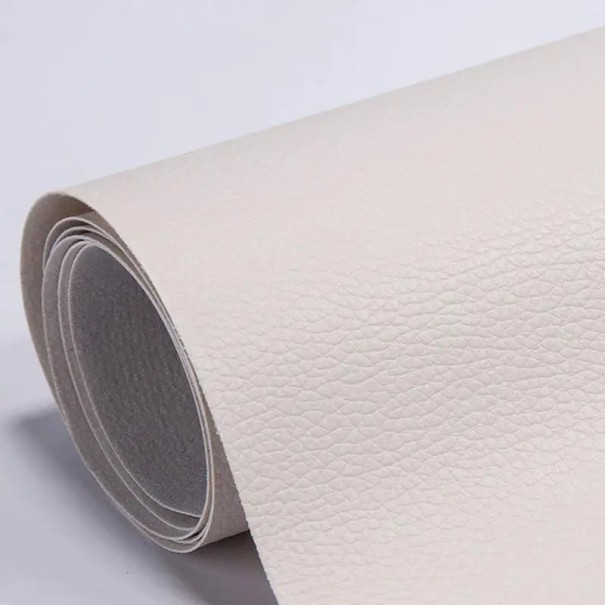 Plastic autoadeziv pentru repararea pielii 50x137 cm Plastic rezistent pentru repararea canapelelor, scaunelor auto, genților și scaunelor din piele. fildeș