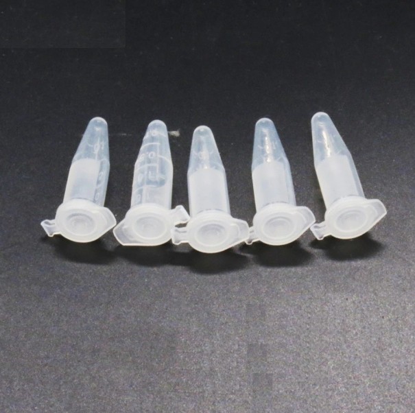 Plastic reageerbuisjes met doppen 1,5 ml