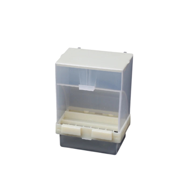 Plastisches abnehmbares Vogel-Futterspender 12x7,7x16 cm Kunststoff weiß transparent für Käfig und Voliere mit Dosierung