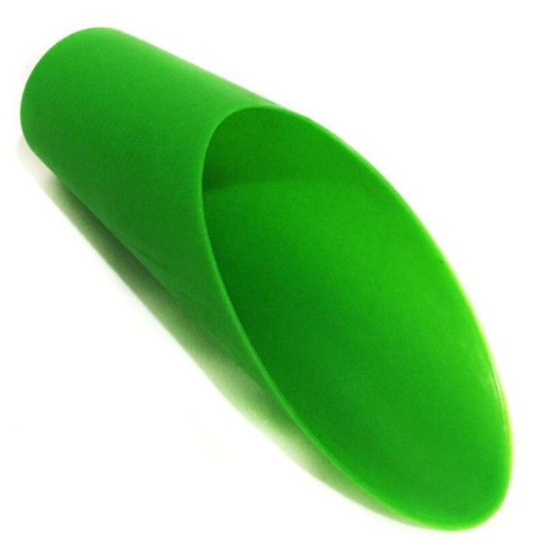 Plastová lopatka na presádzanie zelená