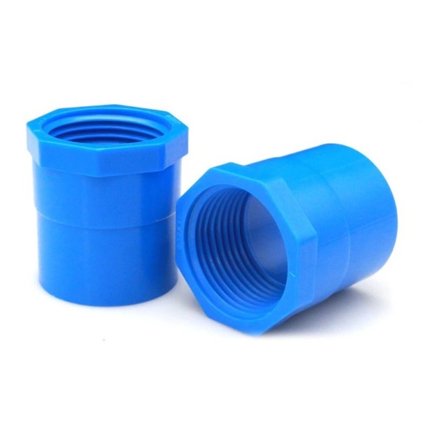 Plastové spojky trubek 32 mm 8