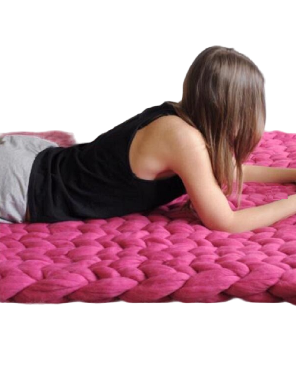 Pletená vlnená deka 100 x 120 cm tmavo ružová