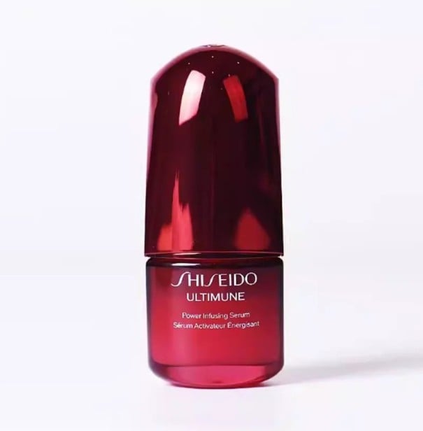 Pleťové sérum posilující 15 ml Hydratace a projasnění pleti Cestovní balení Pro citlivou pleť i první krok každodenní péče o obličej 1