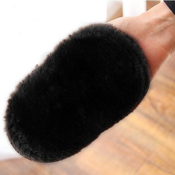 Pluche schoenpoetshandschoenen 1