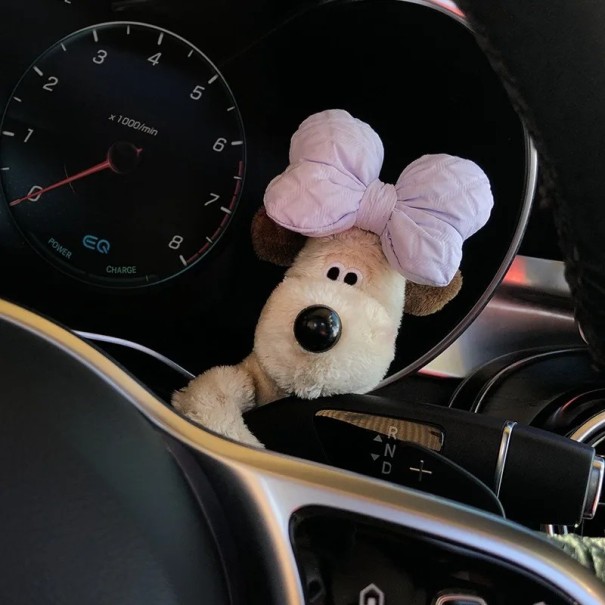 Plys hund med sløjfe dekoration til bil på vinduesvisker eller blinklys indre udsmykning plysbamse lilla Plys hund med sløjfe dekoration til bil på vinduesvisker eller blinklys indre udsmykning plysbamse lilla