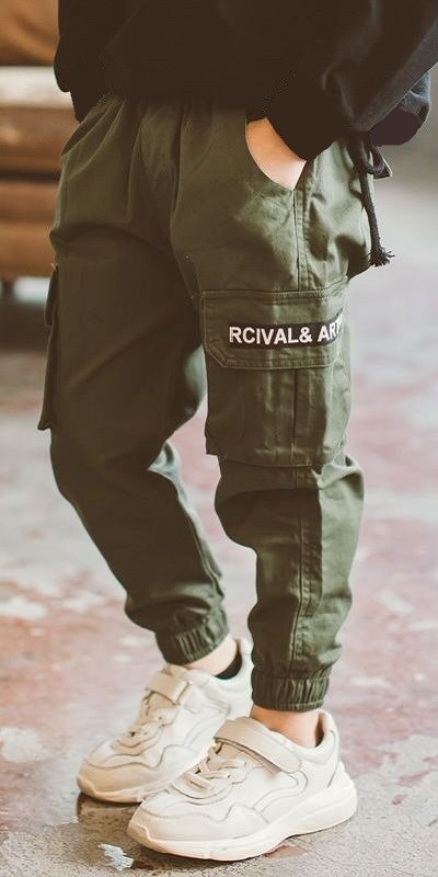 Poikien housut L2237 armeijanvihreä 10
