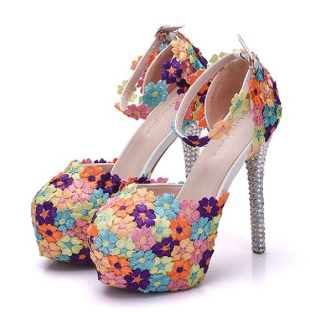 Pompă de damă cu flori colorate 34