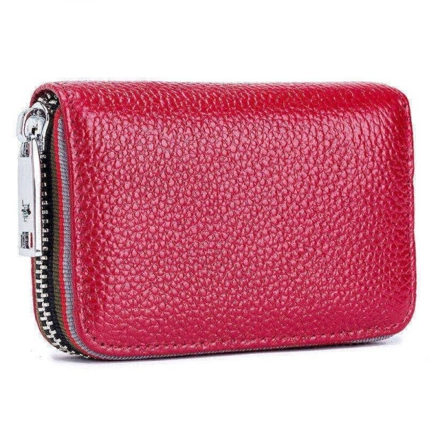 Portafoglio mini da donna in vera pelle con zip tutto intorno Superficie granulosa e bordo a righe Zip metallica con nastro in pelle rosso