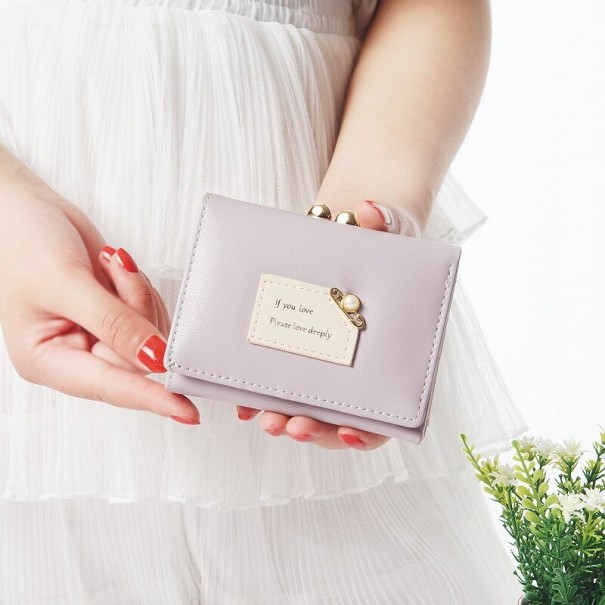 Portefeuille pour femmes avec citation violet clair