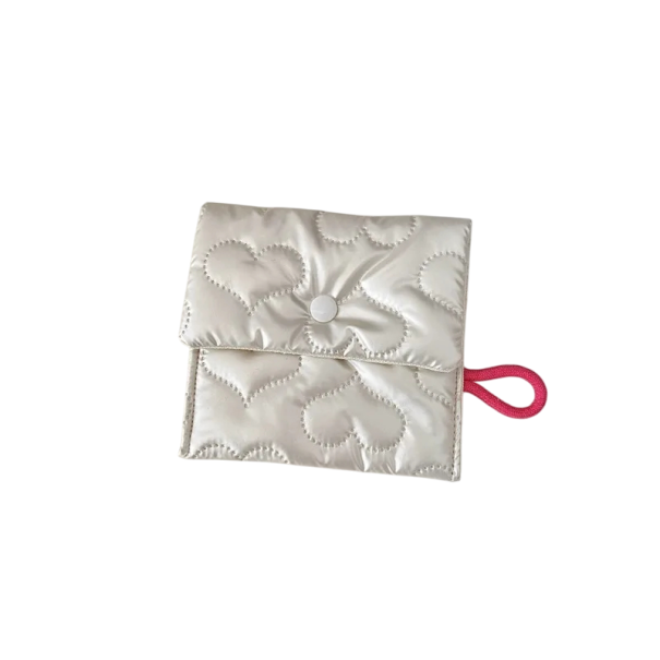 Portofel de damă cu motiv de inimă 13 x 11,5 cm material PU Portofel pentru monede Necesare cosmetice Organizator cu închidere cu capse Portofel stilat pentru dame alb