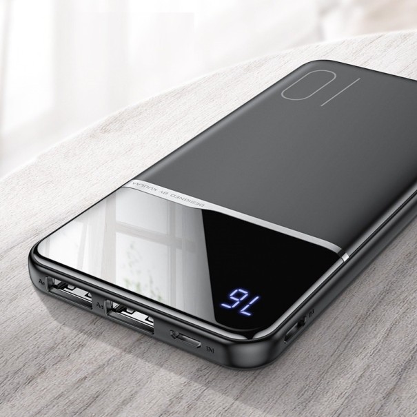 Powerbank 10 000 mAh med LED-display