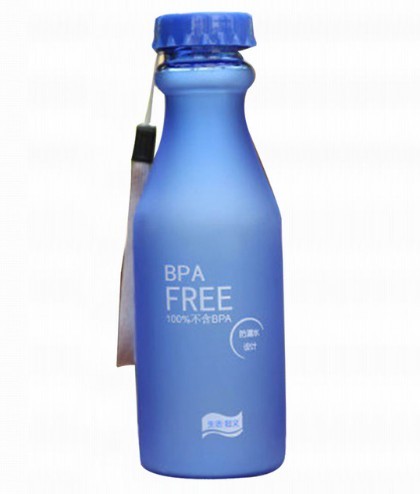 Praktische Wasserflasche mit Riemen J3172 dunkelblau