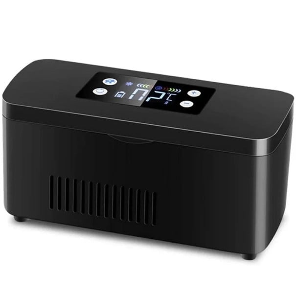 Přenosná chladnička na léky Displej a nastavení teploty Vnitřní prostor 17,8 x 5,3 x 2,5 cm Napájení 220 V USB i powerbanka Černá Na cesty 1