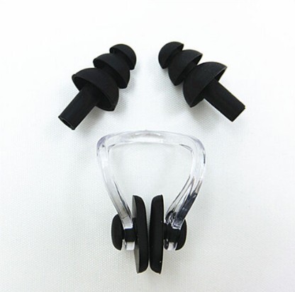 Protetores auriculares e pinça para o nariz para natação preto