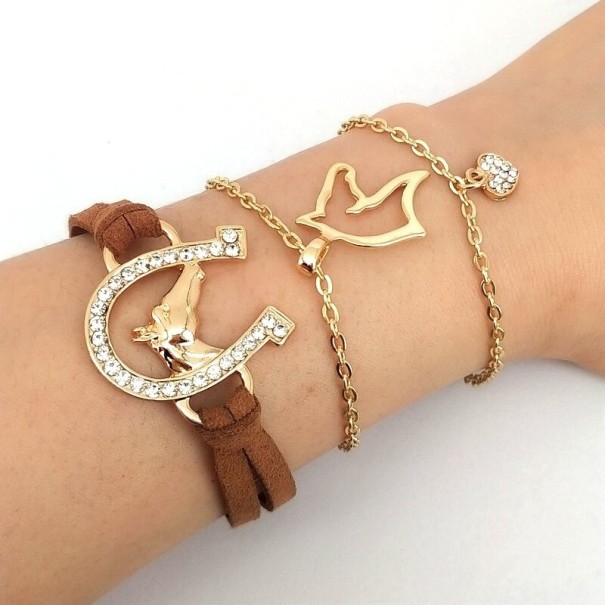 Pulseira feminina com cavalo 3 pcs 1