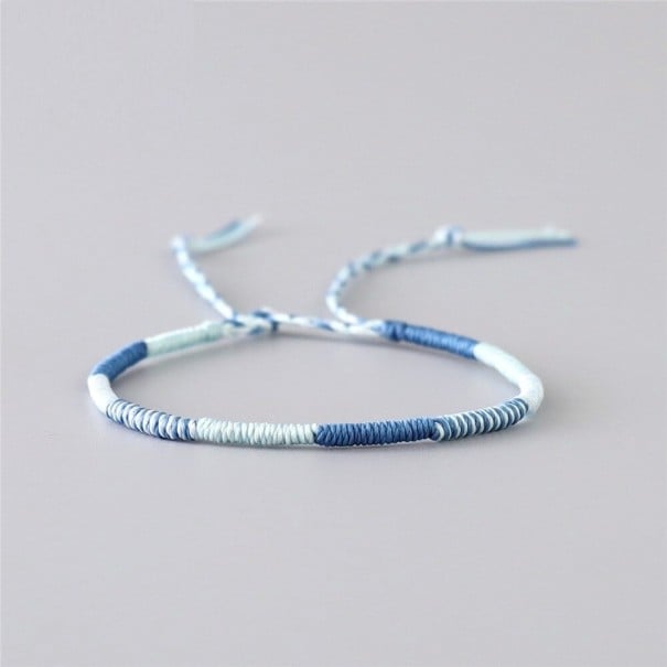 Pulsera de hilo ajustable 12