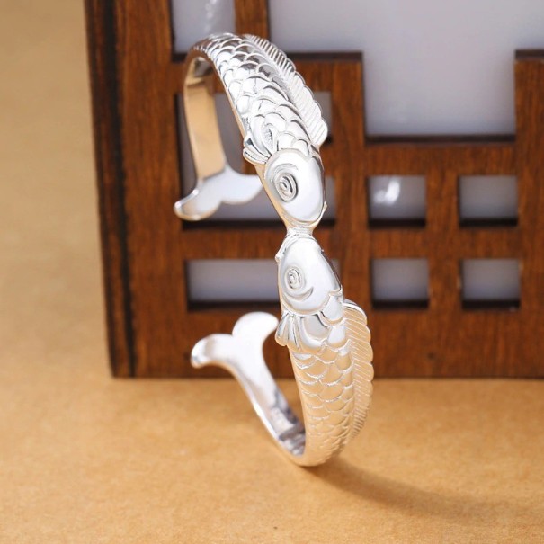 Pulsera de mujer abierta con forma de pez 1