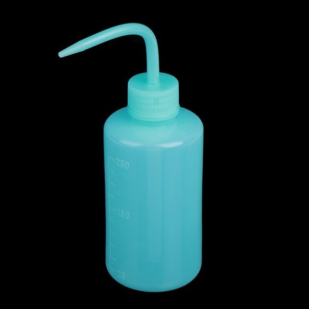 Pulvérisateur d'eau bleu