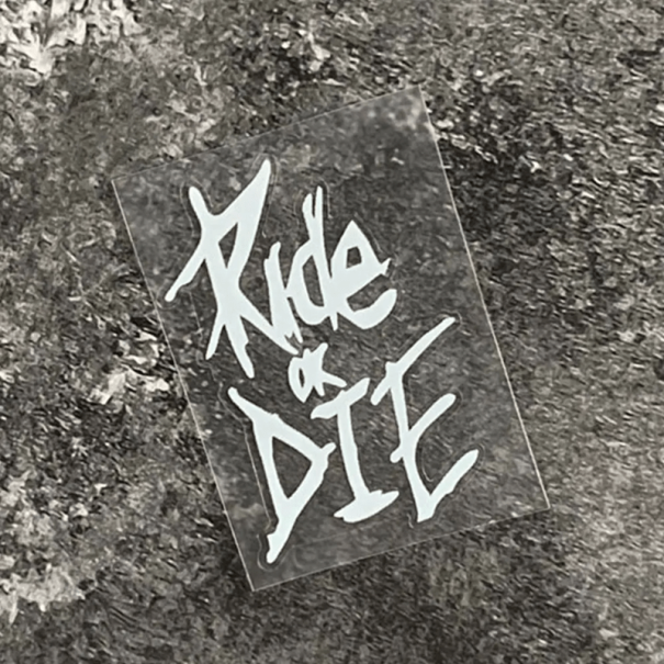 Pyörän runkotarra 5,6 x 8 cm Ride or Die Kestävä pyörätarra Tyylikäs aihe Pyöräilytarvikkeet Pyörän rungon koriste valkoinen