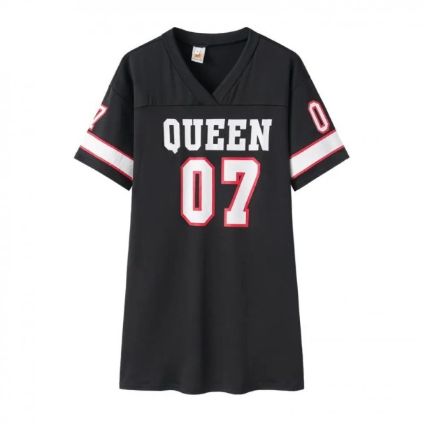 QUEEN 07 Sukienka koszulkowa sportowa w stylu T-shirtu Mini sukienka Krótkie rękawy Dekolt w serek Casualowa sportowa sukienka Streetwear na wypoczynek czarny M