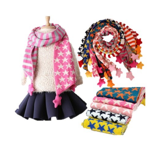 Randig scarf för barn med stjärnor J859