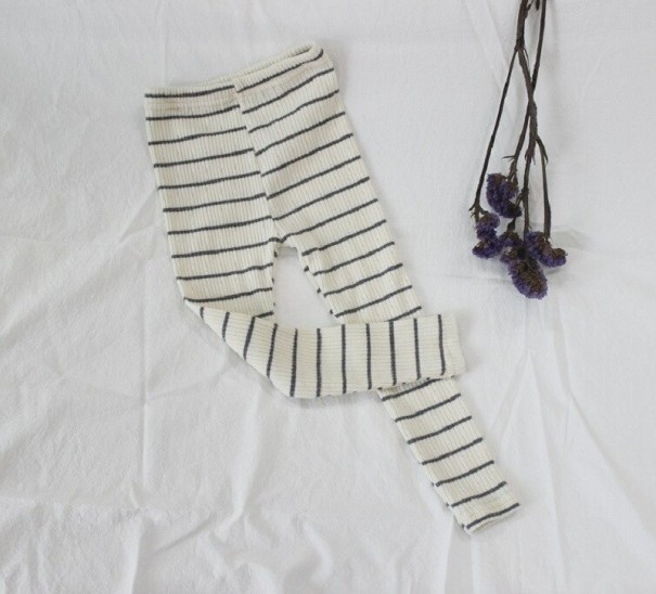 Randiga flickleggings T2492 krämfärgad 7