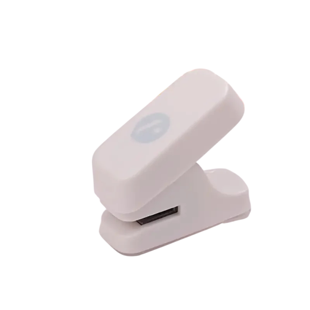 Ręczna mini dziurkacz do papieru 5,6 x 3 x 2,2 cm Przenośne narzędzie do wiązania luźnych kartek i zeszytów 1