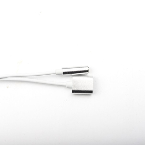 Redukcia pre Apple iPhone Lightning na 3,5mm jack / Lightning K66 strieborná