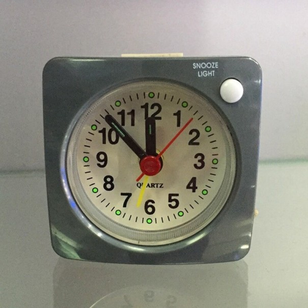 Reloj de mesa G1819 gris