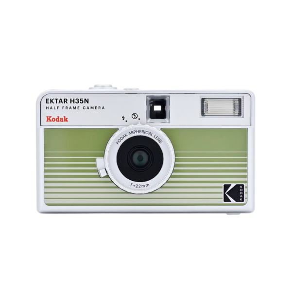 Retro 35mm fotoaparát 110 × 62 × 39 mm Polovičný rámec F11/F8 22 mm objektív Hviezdicový filter Bulb expozícia Blesk Sklenená šošovka 1